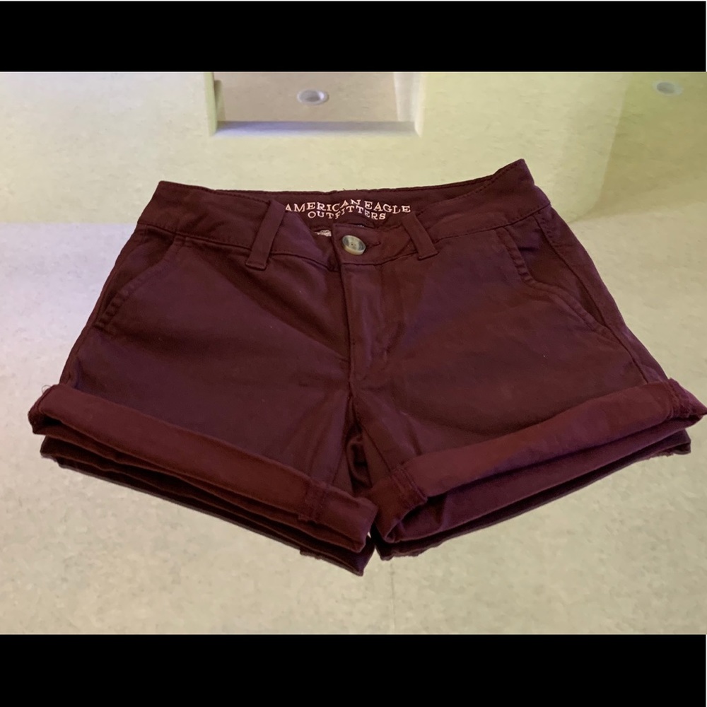American Eagle Maroon Super Strech Shorts